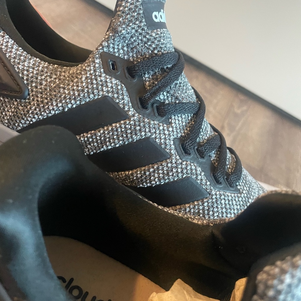 Adidas Womens Black and Gray Shoes Size 8 1/2 - Picture 4 of 4